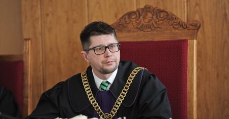 Wojciech Łączewski zrzeka się urzędu sędziego. I składa doniesienie do prokuratury