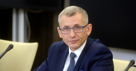 Specustawa ws. koronawirusa. Senackie komisje podjęły decyzję