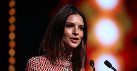 "Chodzi o noszenie bikini na plaży i protestowanie". Emily Ratajkowki o tym, co najważniejsze w 2018 r.