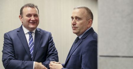 Tajne spotkanie ważnych polityków Platformy Obywatelskiej. "Chcą usunąć Grzegorza Schetynę"