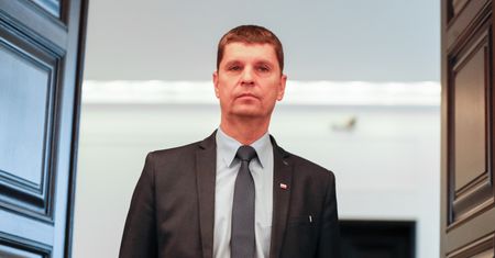 Epidemia koronawirusa. MEN wyda rekomendacje dla dyrektorów szkół