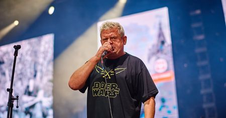 Muzycy Kultu przed koncertami badają się alkomatem. Jest stan wskazujący, jest kara