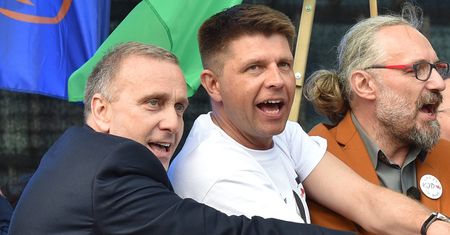 Polacy wskazali lidera opozycji. Schetyna i Kijowski na szarym końcu