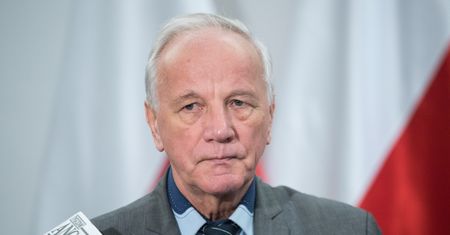 Senator o swoich zarobkach: Nie stać mnie na wakacje w Chinach