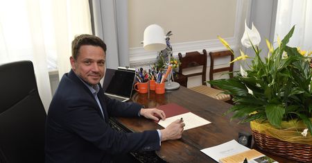 Prezydent Warszawy Rafał Trzaskowski zakazał marszu narodowców w stolicy