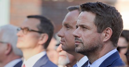 Złośliwości prezydentów. Duda i Trzaskowski nie chcą pokazywać się na zdjęciach