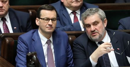 Akcyza na piwo. Premier ruga ministra rolnictwa: "może nie lubić piwa, ale akcyza nie wzrośnie"