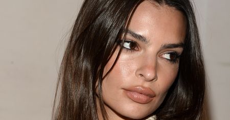 Emily Ratajkowski założyła plandekę. ''Zapomniała'' też o jednej części garderoby
