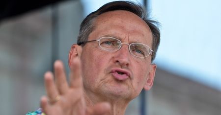 "Skandaliści" stracili widzów. Hitem tylko odcinek z Cejrowskim