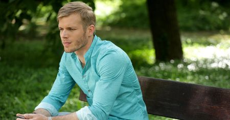 Tomasz Ciachorowski ofiarą stalkingu. Powodem jego rola w serialu