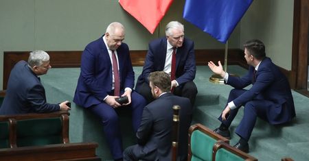 Koronawirus w Polsce. Wybory prezydenckie 2020. PiS przygotowuje nowe scenariusze