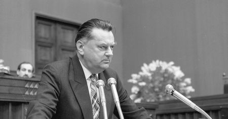 Politycy i dziennikarze żegnają Jana Olszewskiego. "Obrońca w czasach totalnego bezprawia"