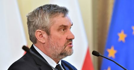 Afera mięsna. Ardanowski o podaniu się do dymisji: nie widzę związku