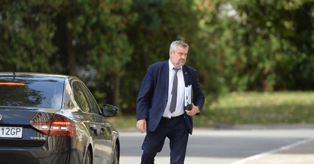 Rządowe limuzyny. Rocznie na ich utrzymanie płyną miliony złotych z budżetu