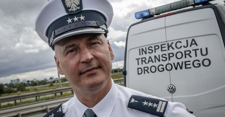 Musiał odejść z pracy, bo startuje z list Koalicji Obywatelskiej. Kandydaci z PiS pracują nadal