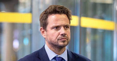 Podwyżki cen za wywóz śmieci w Warszawie. Wzrost aż o 300 proc. Trzaskowski: wina PiS
