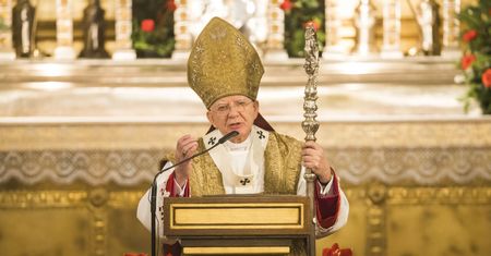Ciemna strona mocy kusi arcybiskupa