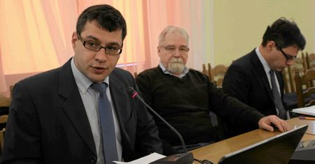 Jacek Karnowski łączy Stocha ze Smoleńskiem. Wykorzystał informację zdementowaną 4 lata temu