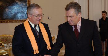Tarasiuk: Kwaśniewski byłby najlepszym pośrednikiem