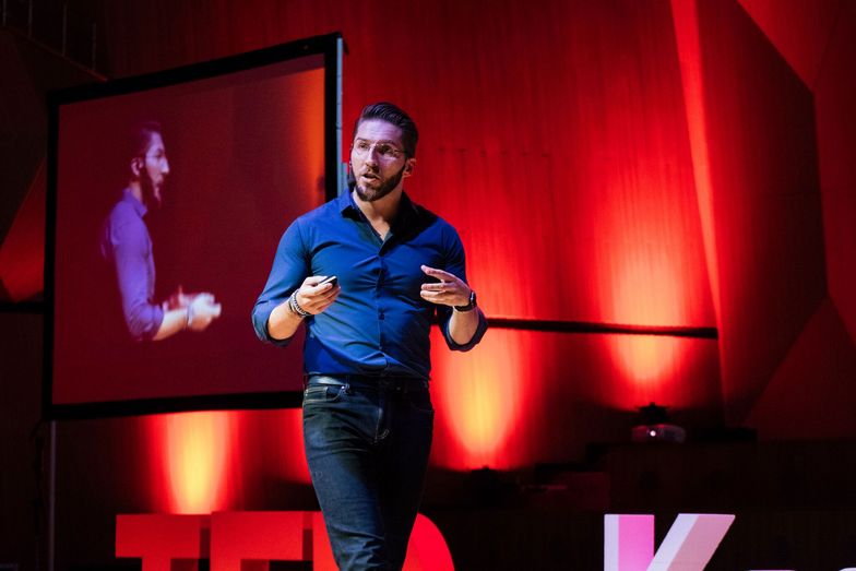 Marek Zmysłowski o prowadzeniu biznesu w Afryce opowiadał m.in. podczas konferencji TED