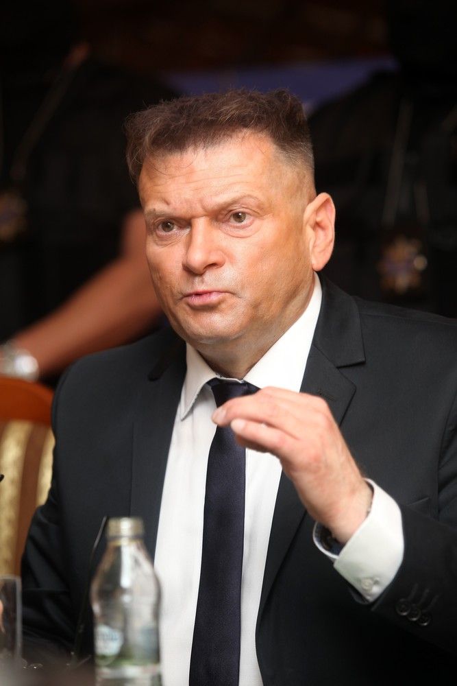 Rutkowski zasłaniał rolety, żył w ciemnościach. 