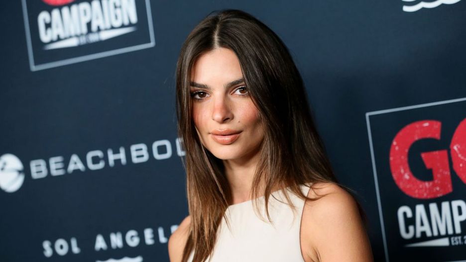 Emily Ratajkowski w odważnej kreacji na gali Forbesa