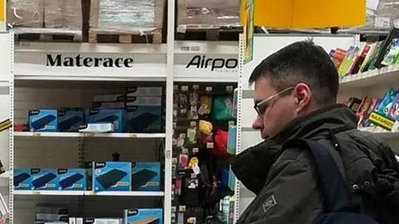Michał Karnowski robił ostatnie zakupy przed Wigilią.