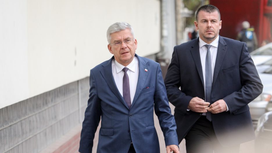 Marszałek Senatu Stanisław Karczewski w drodze na posiedzenie Komitetu Wykonawczego PiS