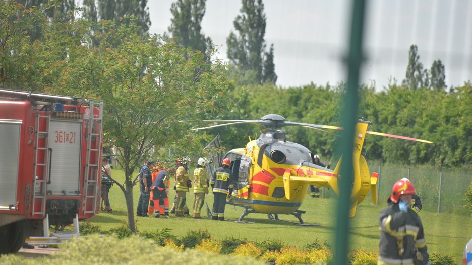 Ranną uczennicę i woźną przetransportowano do szpitali we Włocławku i Toruniu