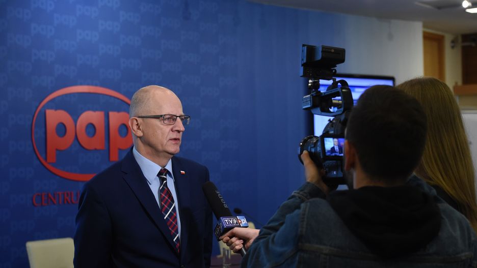 Zawieszony prezes liczy na reakcję Rady Mediów Narodowych.