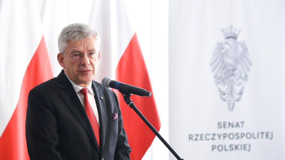 Marszałek Senatu Stanisław Karczewski przeszarżował z chwaleniem się zrealizowanymi obietnicami PiS.