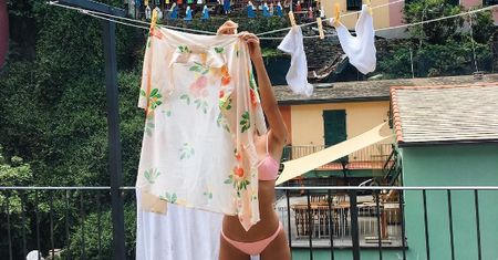 Emily Ratajkowski to ideał piękna