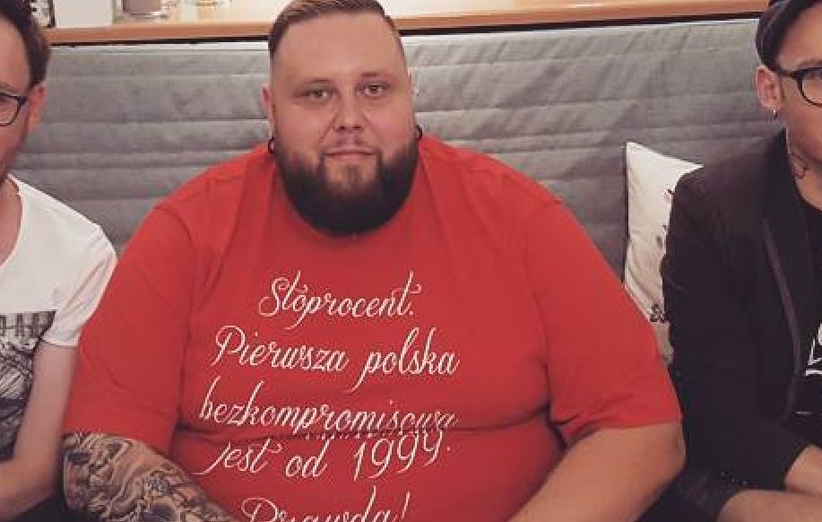 Mateusz Borkowski z "Gogglebox. Przed telewizorem" wciąż chudnie. Zobacz najnowsze zdjęcia