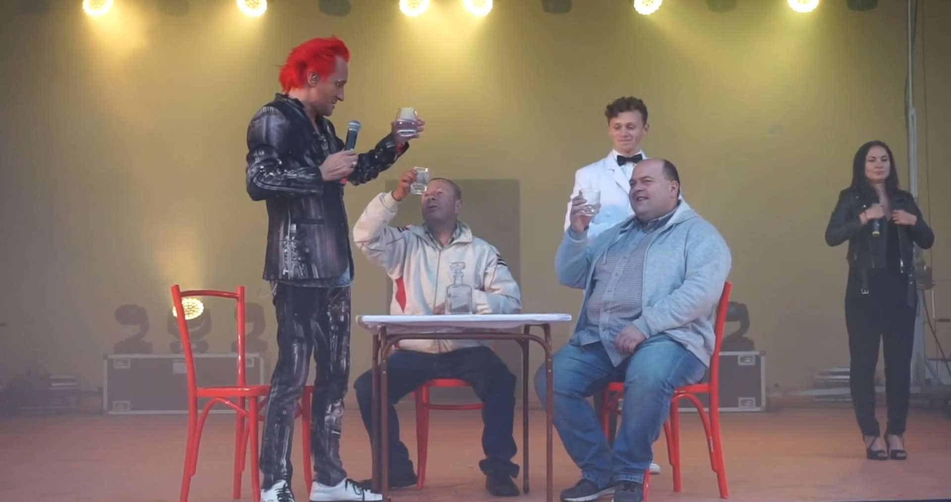 Michał Wiśniewski na koncercie w Bogorii (screen: echodnia.eu)