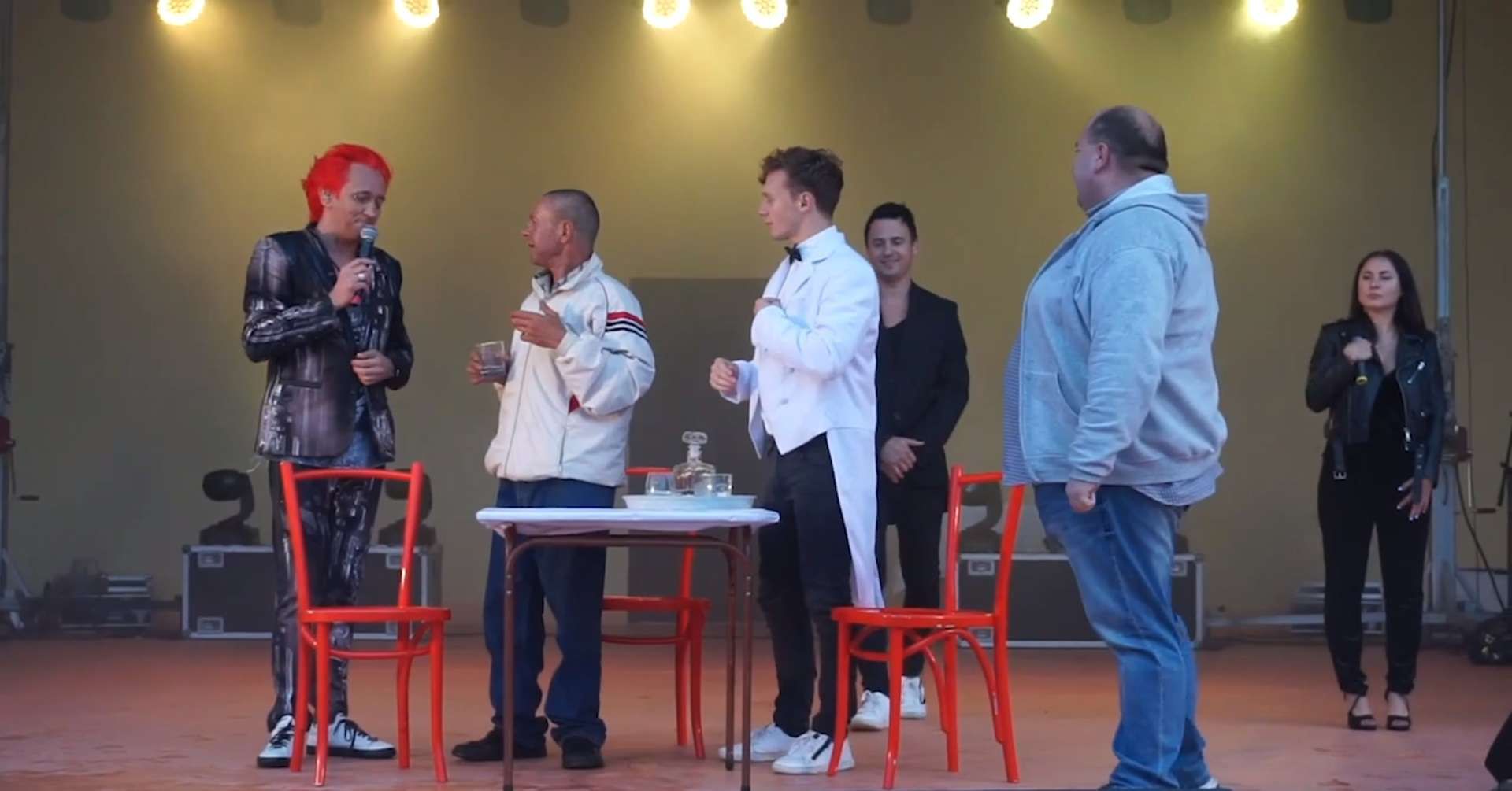 Michał Wiśniewski na koncercie w Bogorii (screen: echodnia.eu)