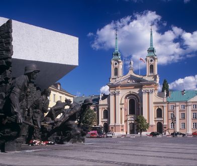 Katolicki portal twierdzi, że Powstanie było karą bożą za grzechy. To co, Bóg jest nazistą?