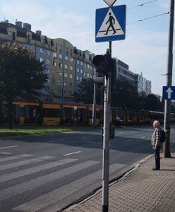 Poważna awaria tramwajów na Ochocie. Ciężarówka zerwała sieć trakcyjną