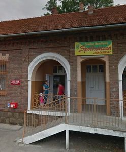 Łęki Strzyżowskie. Napadli na sklep z siekierą. Trwa obława