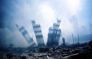 "Ground Zero to pole bitwy" - rodziny ofiar przeciw budowie w miejscu WTC