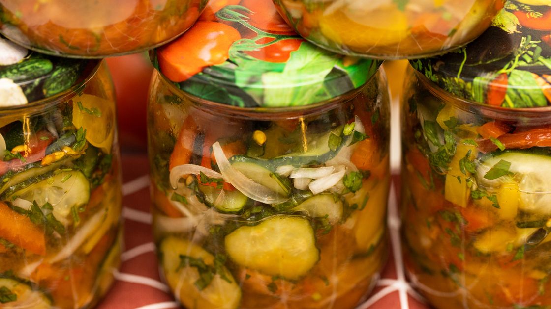 Sałatka z ogórków - Pyszności