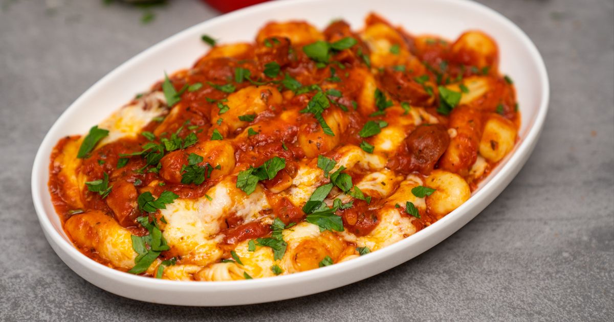 Szybki przepis na gnocchi z kiełbasą. Zaskakujące doznania smakowe ...