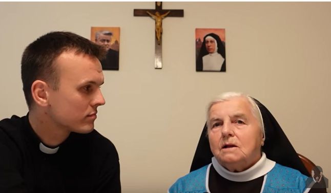 Siostra Aniela rozmawiała z Księdzem z Osiedla (Youtube)