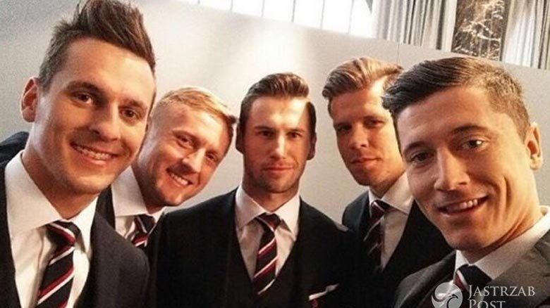 Lewandowski i Szczęsny śmieją się z Krychowiaka