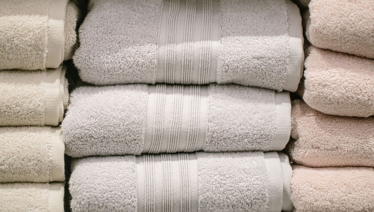 Jak wybielić ręczniki domowym sposobem? fot. freepik