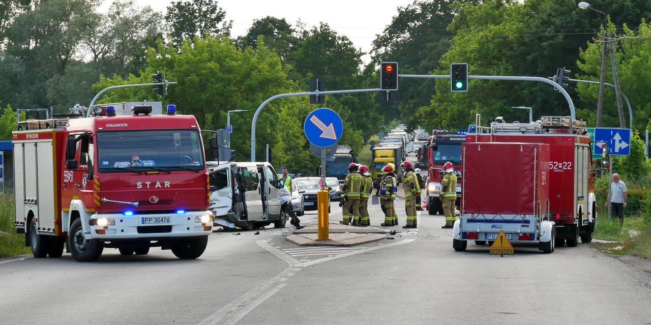 Poważny wypadek na DK 10. 4 osoby w szpitalu