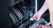 Tabletki do zmywarki szybko się kończą? Dzięki tej sztuczce sporo zaoszczędzisz