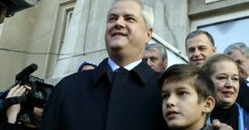 Wybory w Rumunii - obaj kandydaci po równo