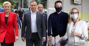 Kandydaci prezydenta głosują w wyborach. Trzaskowski z Małgorzatą w Rybniku, Duda z Agatą i Kingą w Krakowie