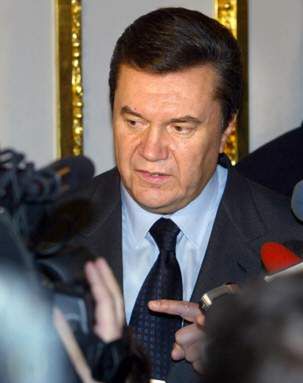 Partia Janukowycza wygrywa - podliczono 30% protokołów