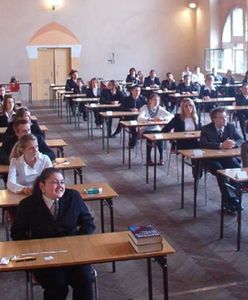 Koronawirus w Polsce. ZNP chce przełożenia matur i innych egzaminów. Apel do MEN